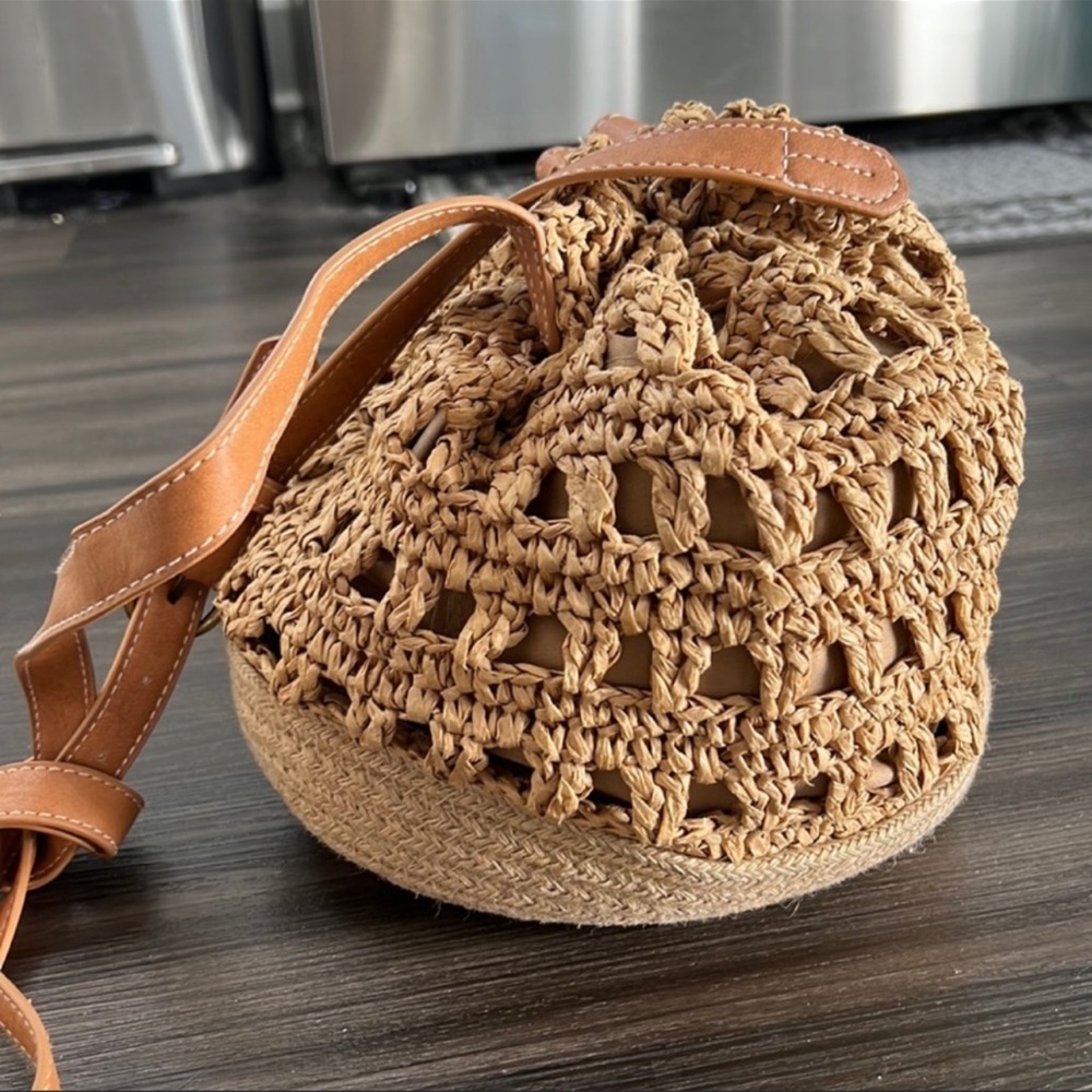🌟Universal Thread Straw Drawstring Closure Bag